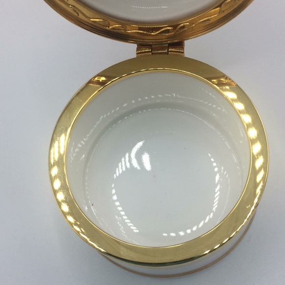 Vintage Elizabethan  Falcon porcelain jewelry box - Picture 6 of 6